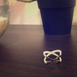 Silver/White Wrap Ring 💍